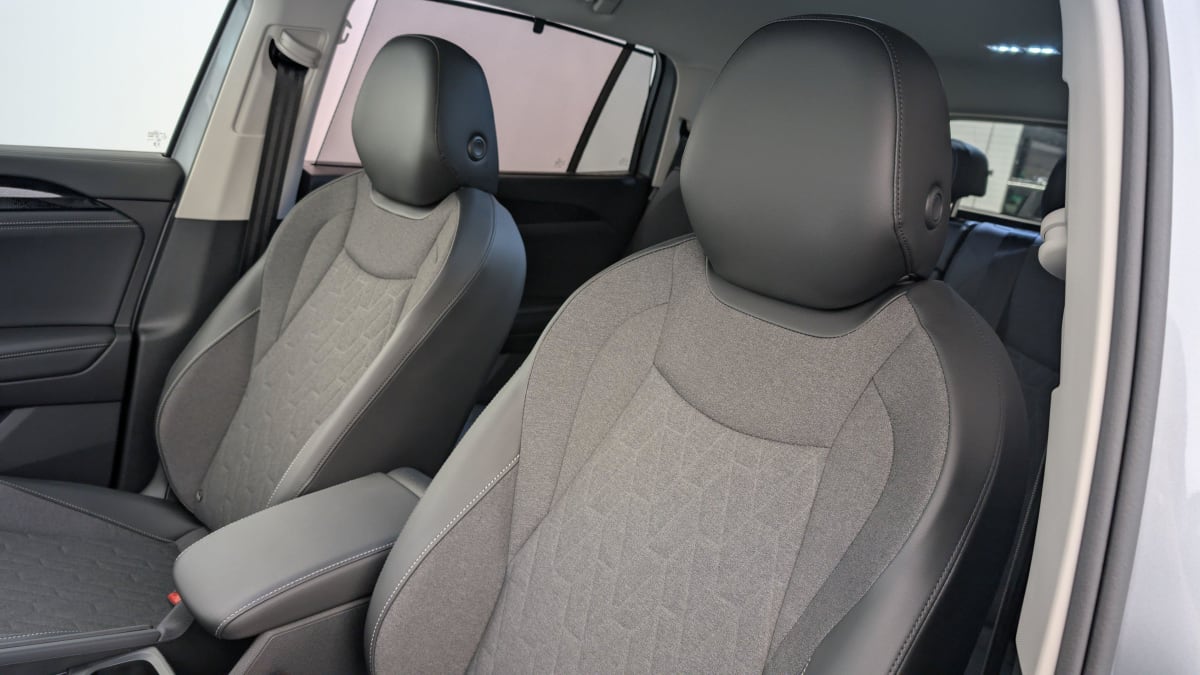 VOLKSWAGEN TAYRON 1.5 eTSI 150ch DSG7 7pl Life Plus + PACK HIVER + PACK DESIGN + PROJECTEURS LED PLUS