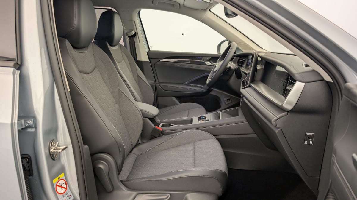 VOLKSWAGEN TAYRON 1.5 eTSI 150ch DSG7 7pl Life Plus + PACK HIVER + PACK DESIGN + PROJECTEURS LED PLUS