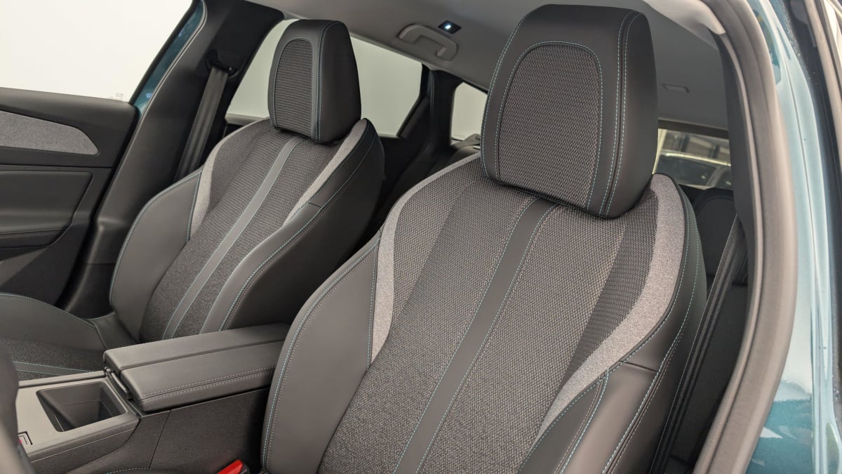 PEUGEOT 308 SW BlueHDi 130ch S S EAT8 Allure