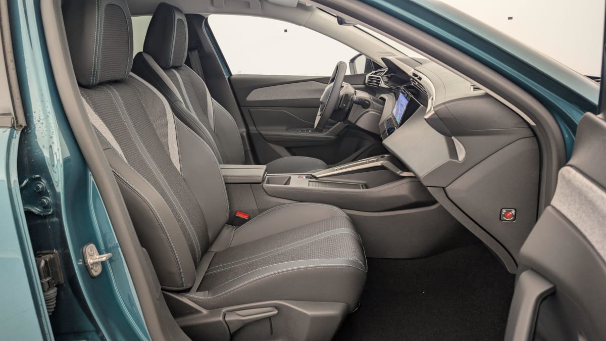 PEUGEOT 308 SW BlueHDi 130ch S S EAT8 Allure
