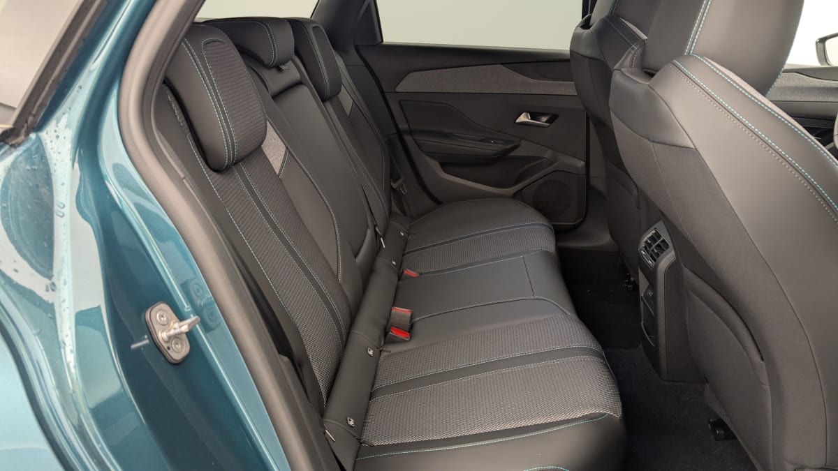 PEUGEOT 308 SW BlueHDi 130ch S S EAT8 Allure