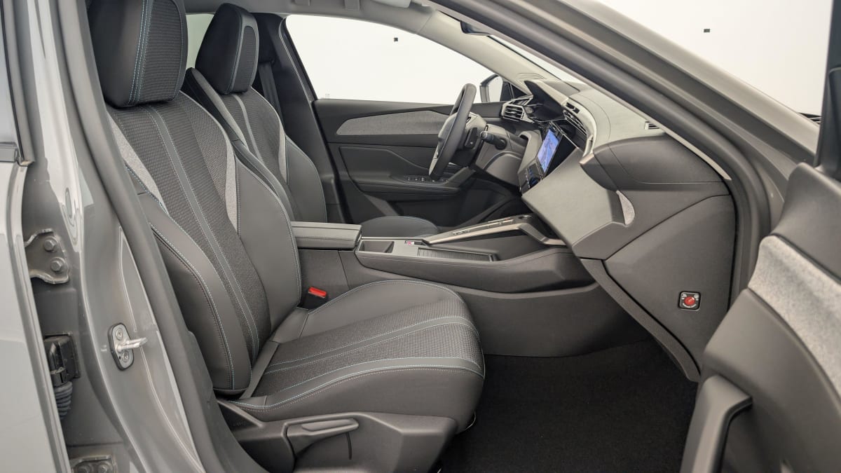 PEUGEOT 308 SW BlueHDi 130ch S S EAT8 Allure