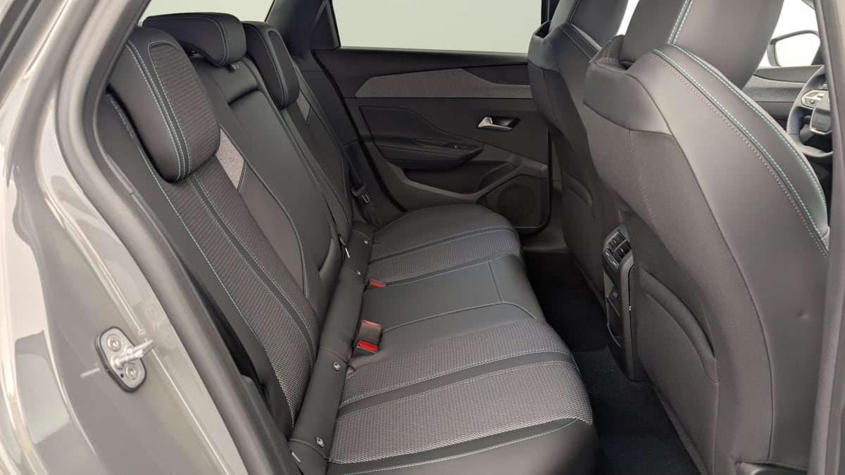 PEUGEOT 308 SW BlueHDi 130ch S S EAT8 Allure