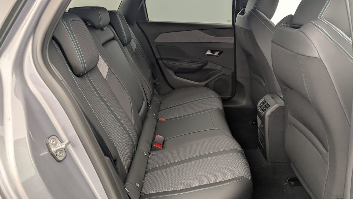 PEUGEOT 308 SW BlueHDi 130ch S S EAT8 Allure
