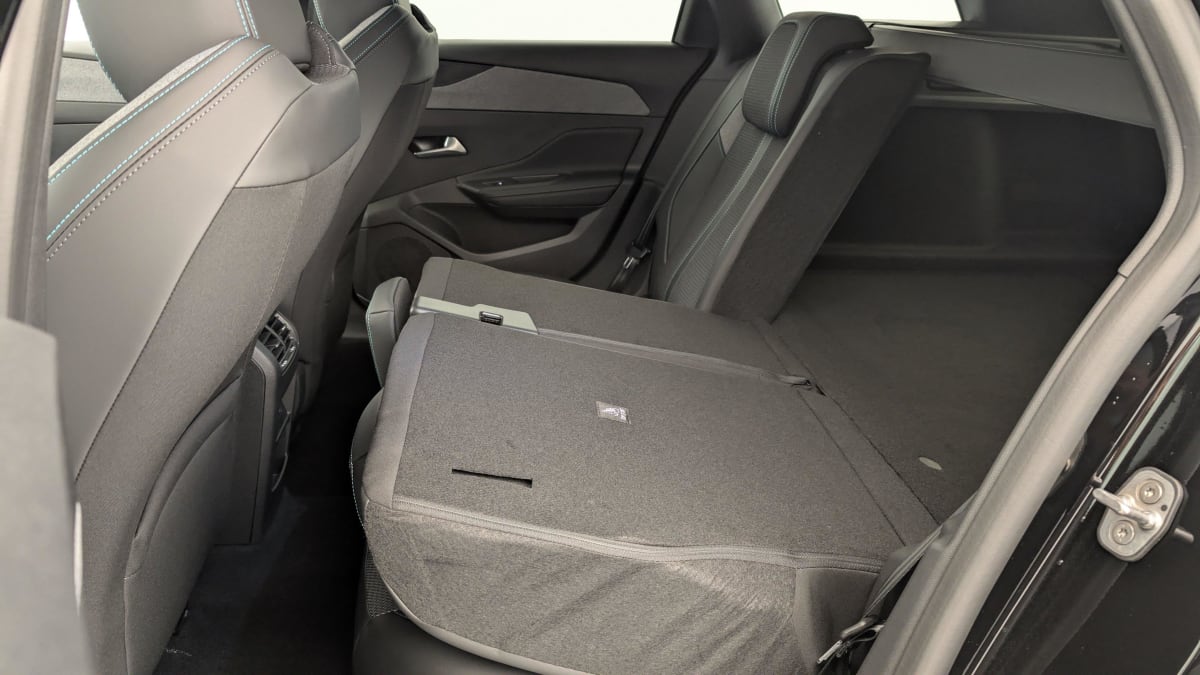 PEUGEOT 308 SW BlueHDi 130ch S S EAT8 Allure