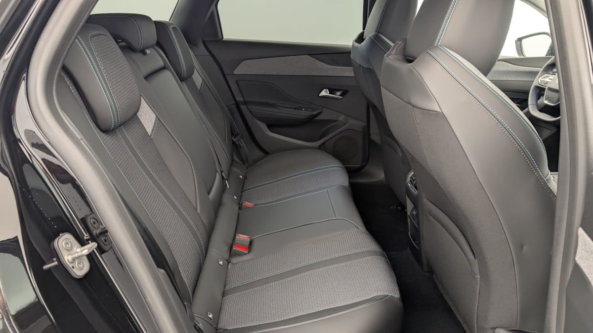 PEUGEOT 308 SW BlueHDi 130ch S S EAT8 Allure