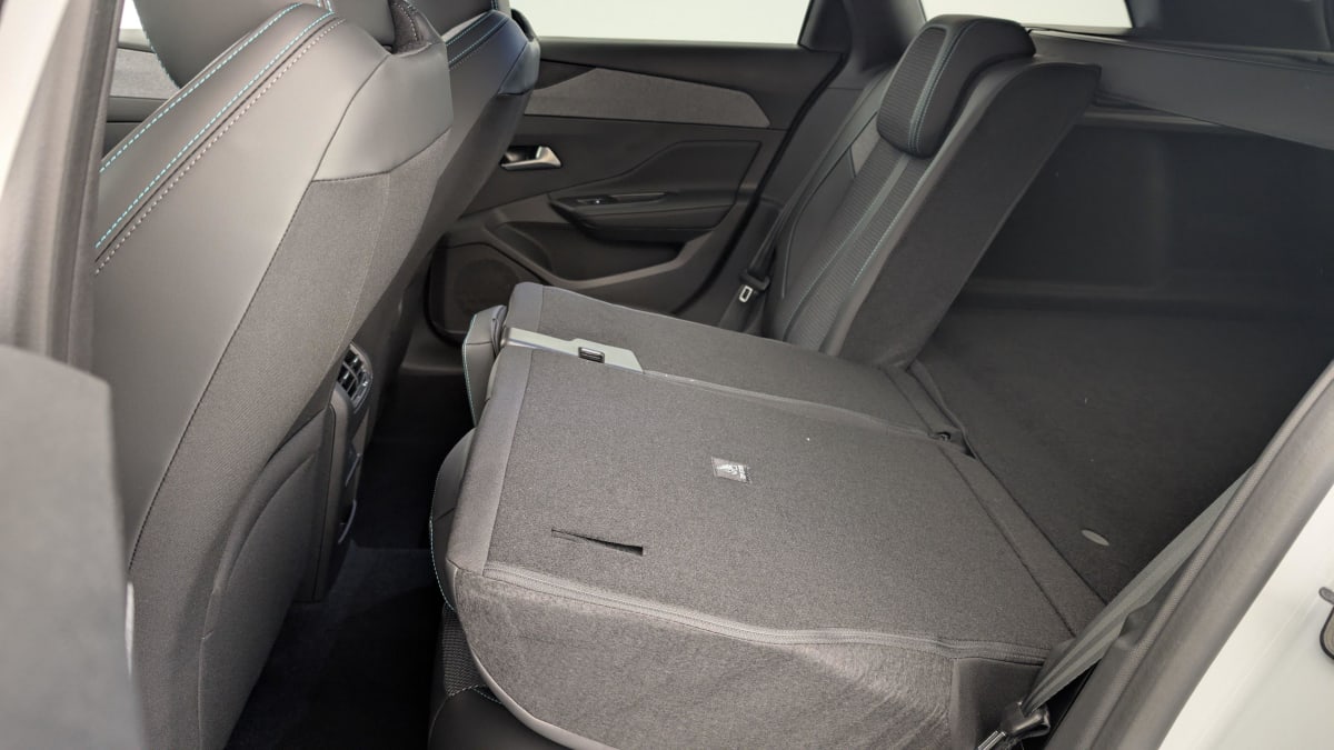 PEUGEOT 308 SW BlueHDi 130ch S S EAT8 Allure