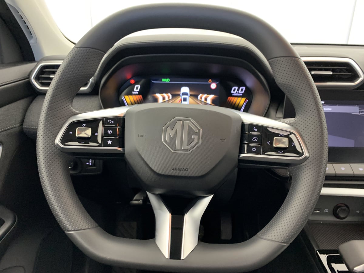 MG ZS 1.5 L Hybrid+ 197 ch Standard