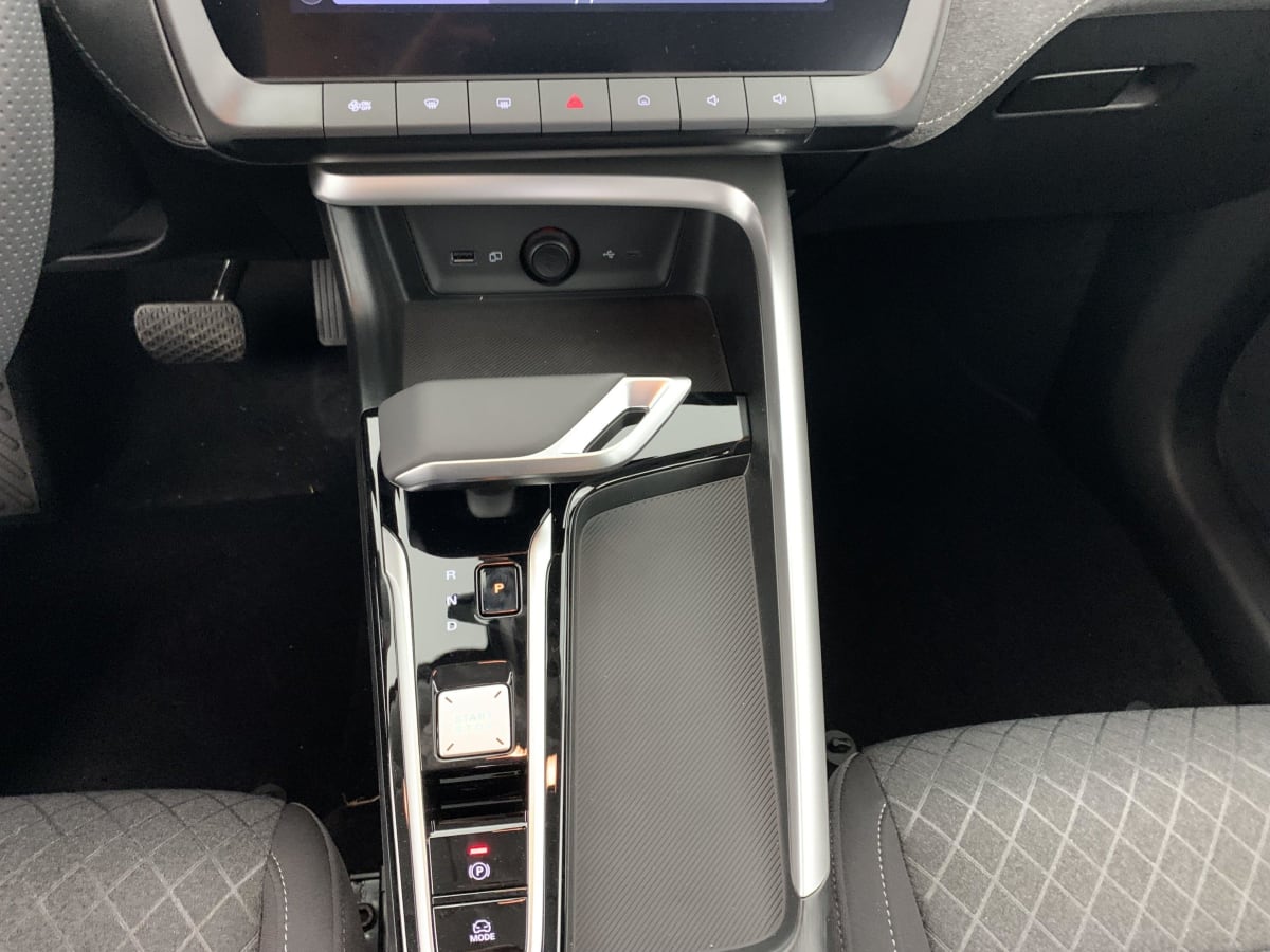 MG ZS 1.5 L Hybrid+ 197 ch Standard