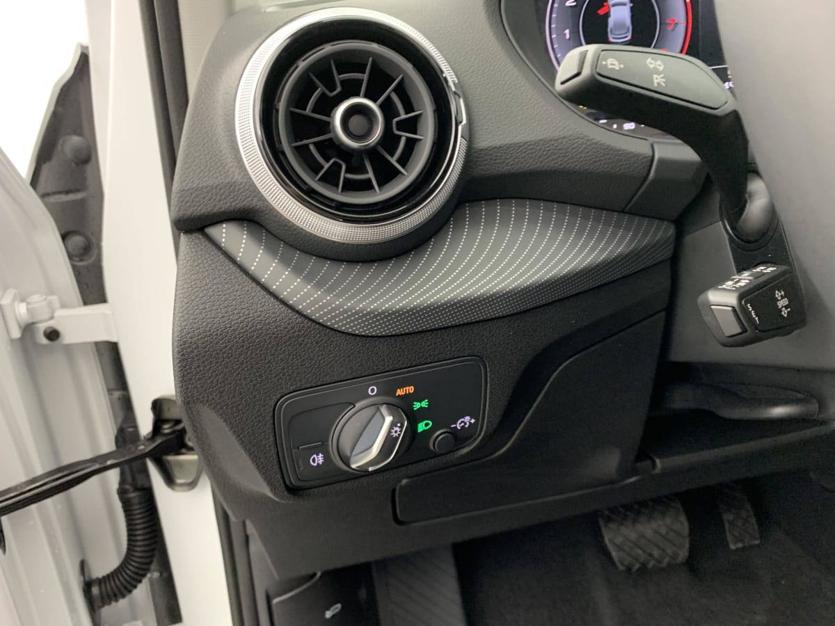 AUDI Q2 35 TFSI 150 S tronic 7 Design