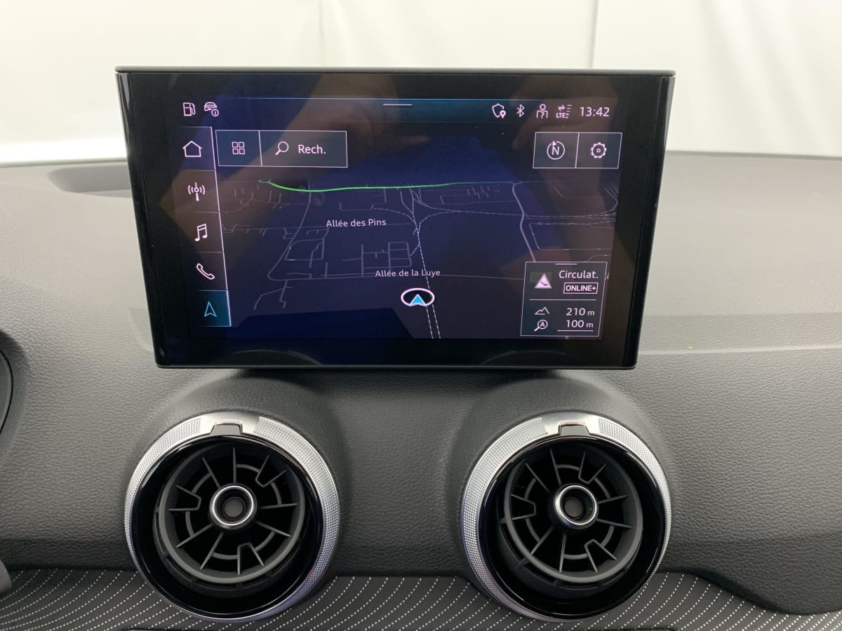 AUDI Q2 35 TFSI 150 S tronic 7 Design
