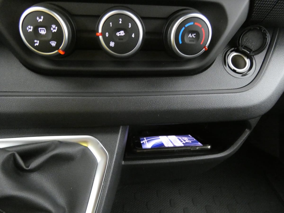 RENAULT TRAFIC L2H1 3T BLUE DCI 130 GSR2 ADVANCE + ATTELAGE + CAMERA + 2 PORTES LATERALES + PLANCHER BOIS + ANGLES MORTS