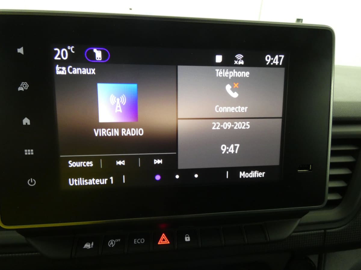 RENAULT TRAFIC L2H1 3T BLUE DCI 130 GSR2 ADVANCE + ATTELAGE + CAMERA + 2 PORTES LATERALES + PLANCHER BOIS + ANGLES MORTS