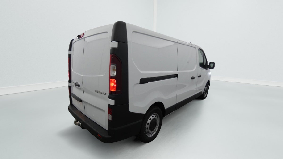 RENAULT TRAFIC L2H1 3T BLUE DCI 130 GSR2 ADVANCE + ATTELAGE + CAMERA + 2 PORTES LATERALES + PLANCHER BOIS + ANGLES MORTS