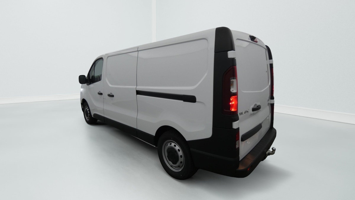RENAULT TRAFIC L2H1 3T BLUE DCI 130 GSR2 ADVANCE + ATTELAGE + CAMERA + 2 PORTES LATERALES + PLANCHER BOIS + ANGLES MORTS