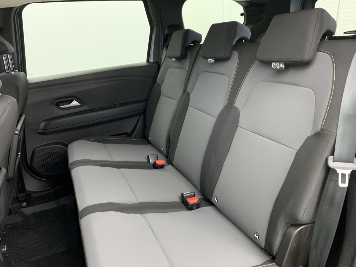 DACIA JOGGER Hybrid 140 7 places GSR2 Extreme +