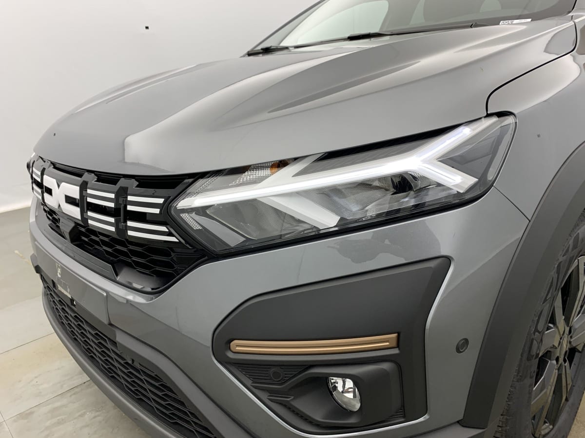 DACIA JOGGER Hybrid 140 7 places GSR2 Extreme +