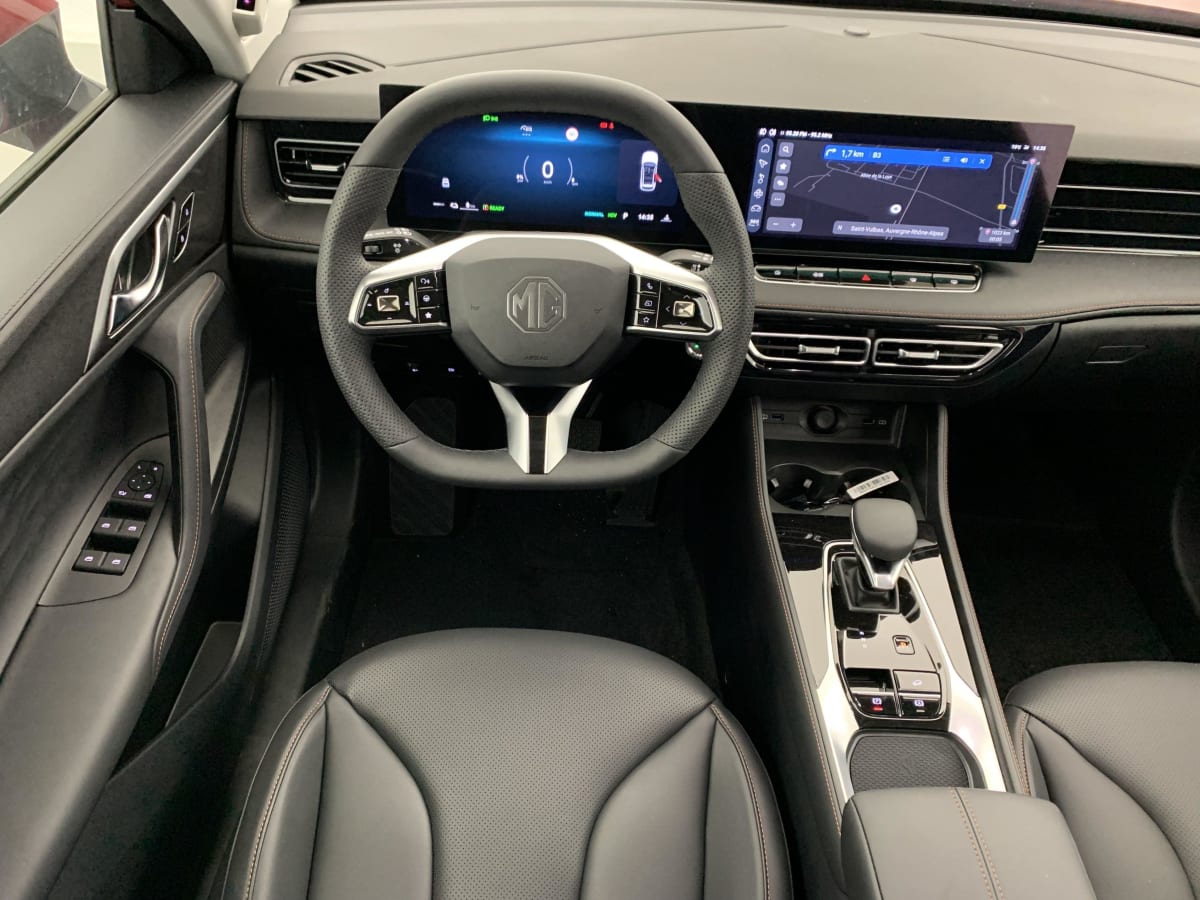 MG EHS 1.5T PHEV 272 ch Luxury