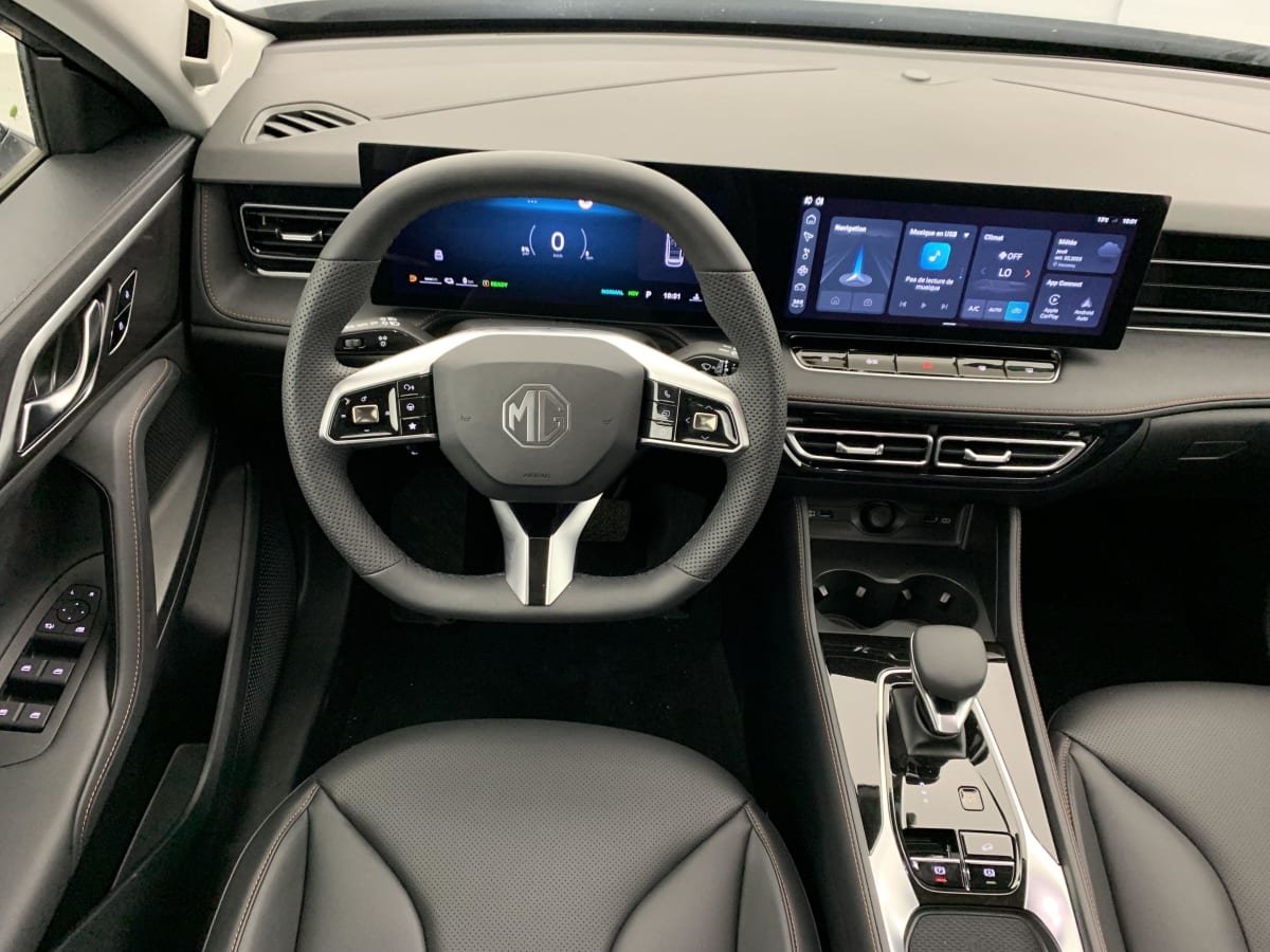 MG EHS 1.5T PHEV 272 ch Luxury