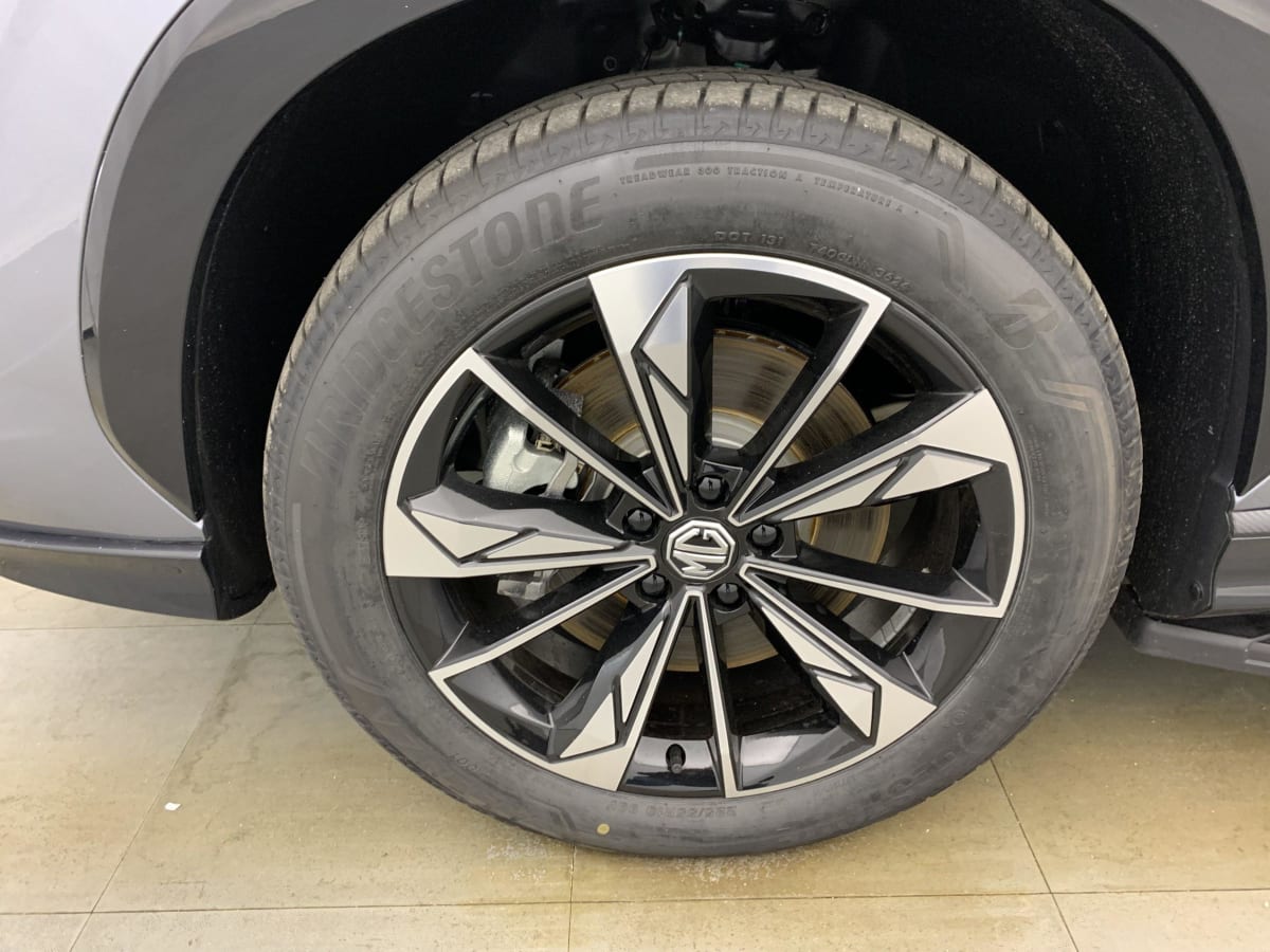 MG EHS 1.5T PHEV 272 ch Luxury