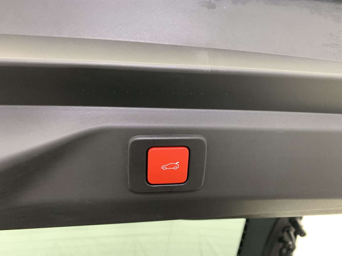 PEUGEOT 3008 Hybrid 145 e-DCS6 GT