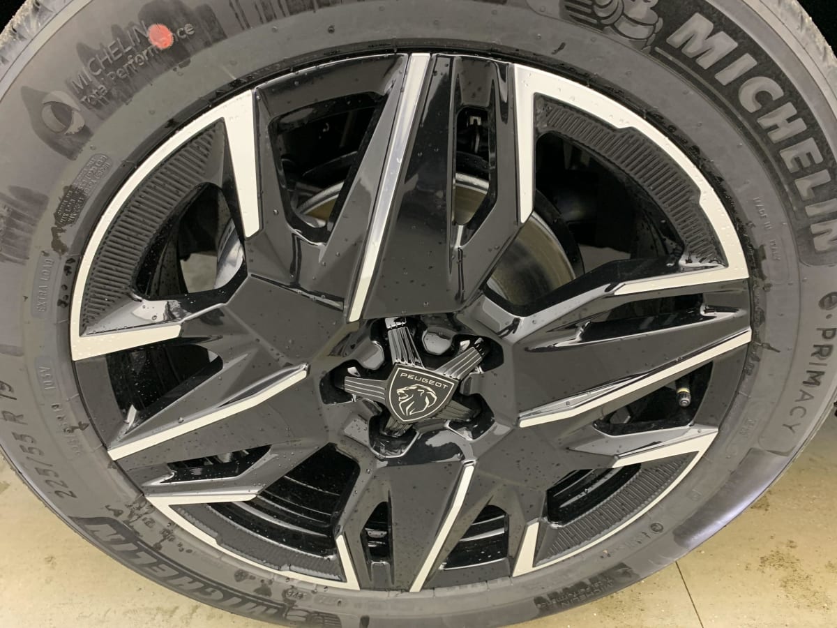 PEUGEOT 3008 Hybrid 145 e-DCS6 GT