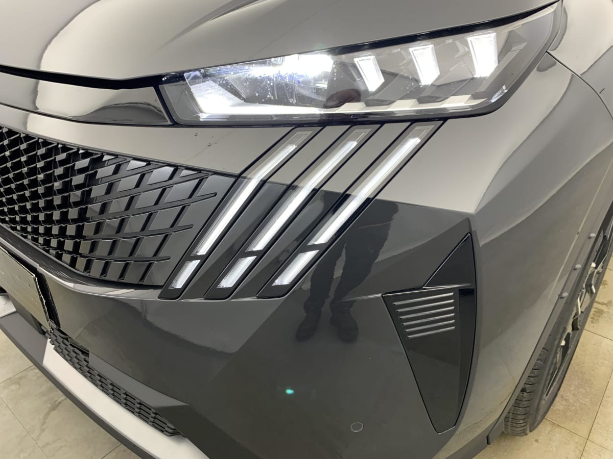 PEUGEOT 3008 Hybrid 145 e-DCS6 GT