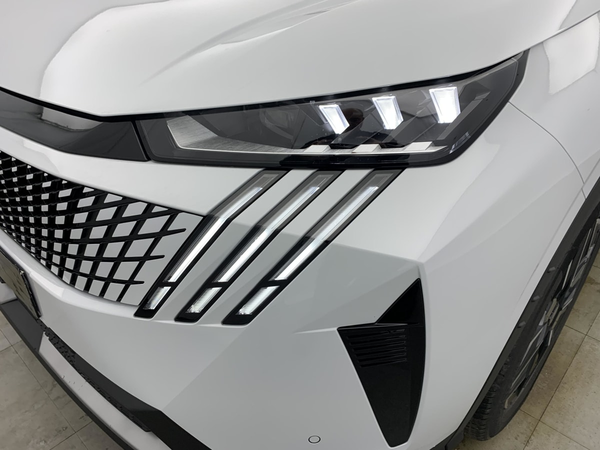 PEUGEOT 3008 Hybrid 145 e-DCS6 GT