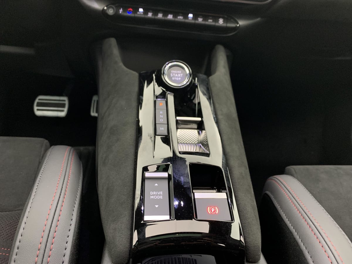 ALFA ROMEO JUNIOR 1.2 Ibrida 145 ch eDCT6 Speciale