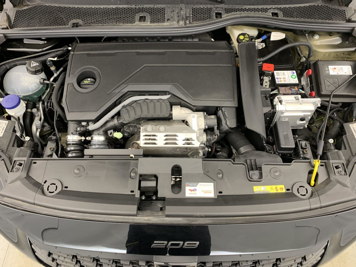PEUGEOT 208 Hybrid 100 e-DCS6 Style