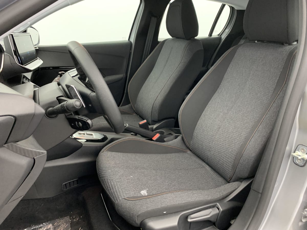 PEUGEOT 208 Hybrid 100 e-DCS6 Style