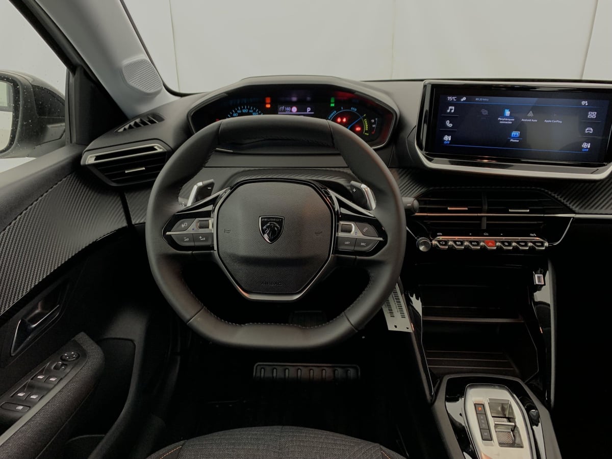 PEUGEOT 208 Hybrid 100 e-DCS6 Style