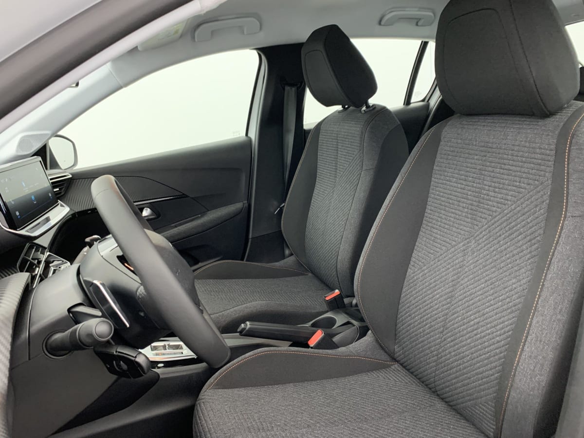 PEUGEOT 208 Hybrid 100 e-DCS6 Style