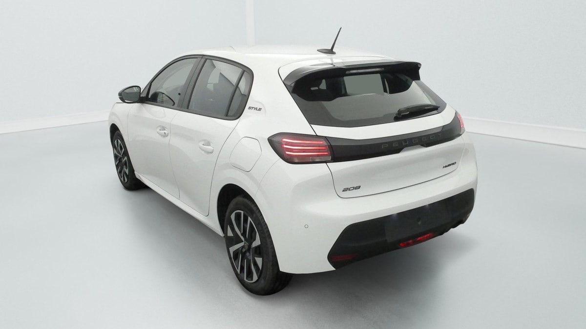 PEUGEOT 208 Hybrid 100 e-DCS6 Style