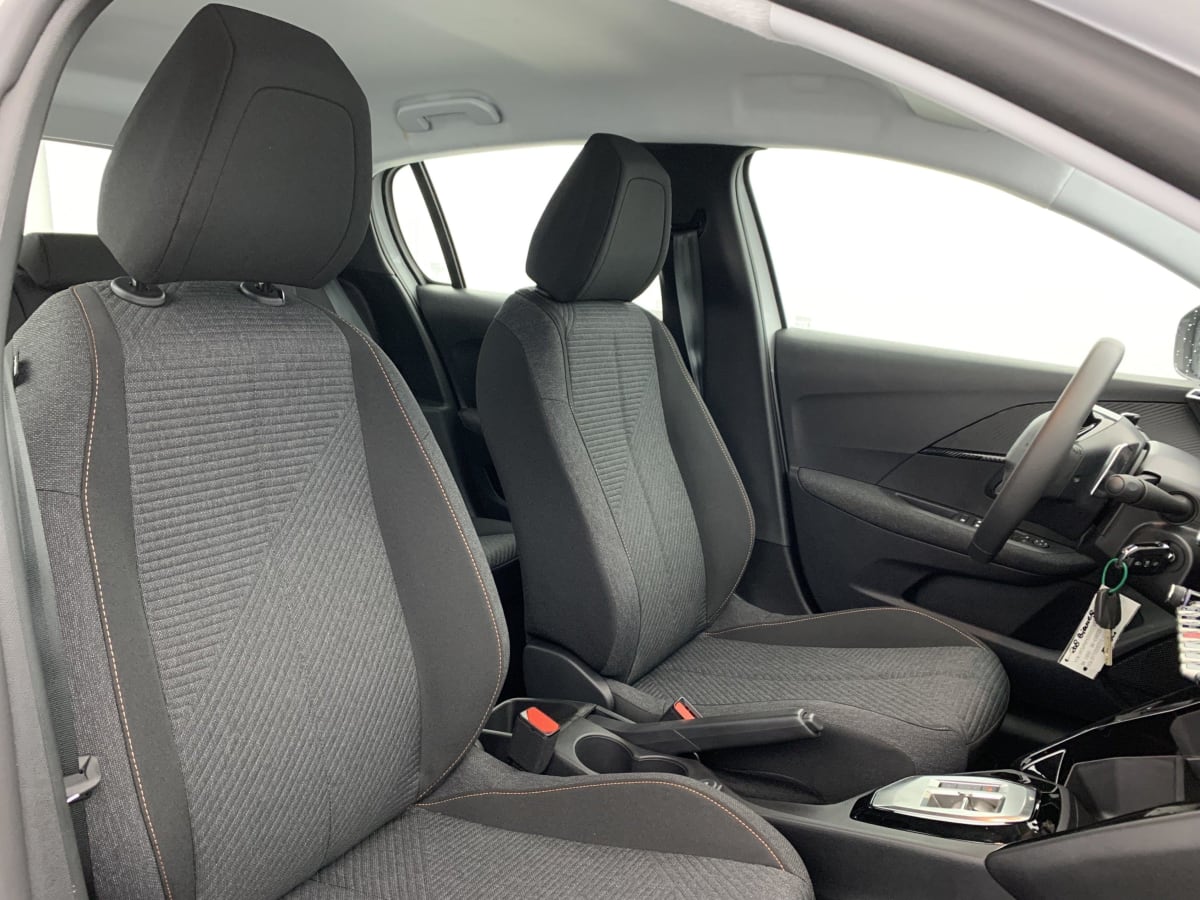 PEUGEOT 208 Hybrid 100 e-DCS6 Style