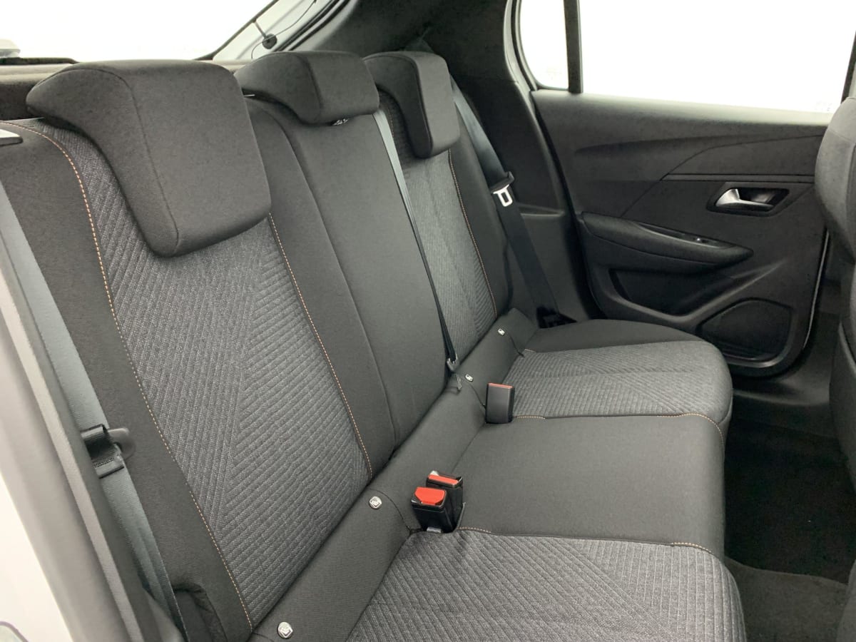 PEUGEOT 208 Hybrid 100 e-DCS6 Style