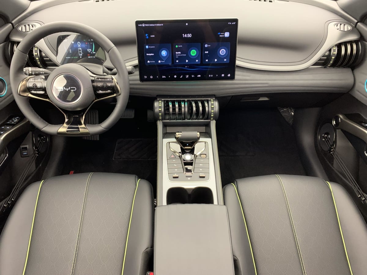 BYD ATTO 3 60 5 kWh 204 ch Design