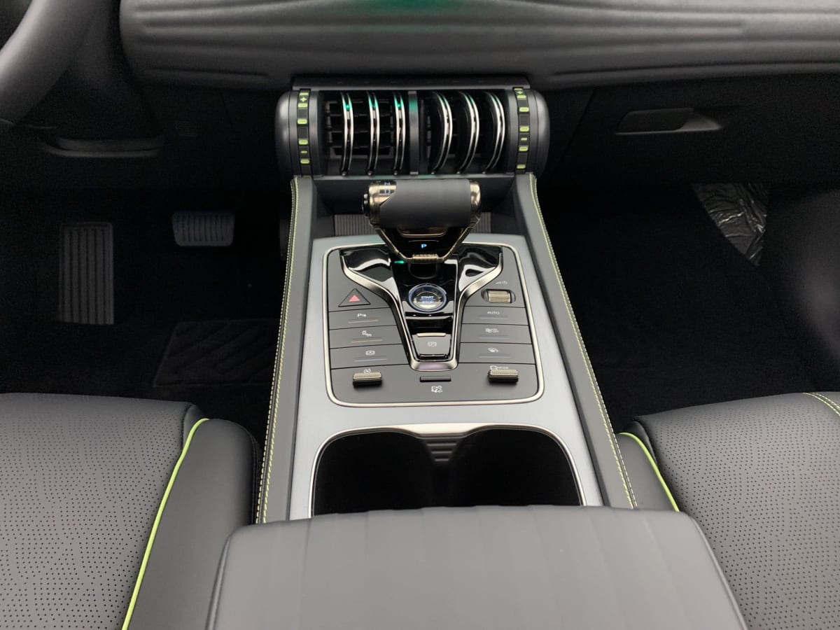 BYD ATTO 3 60 5 kWh 204 ch Design
