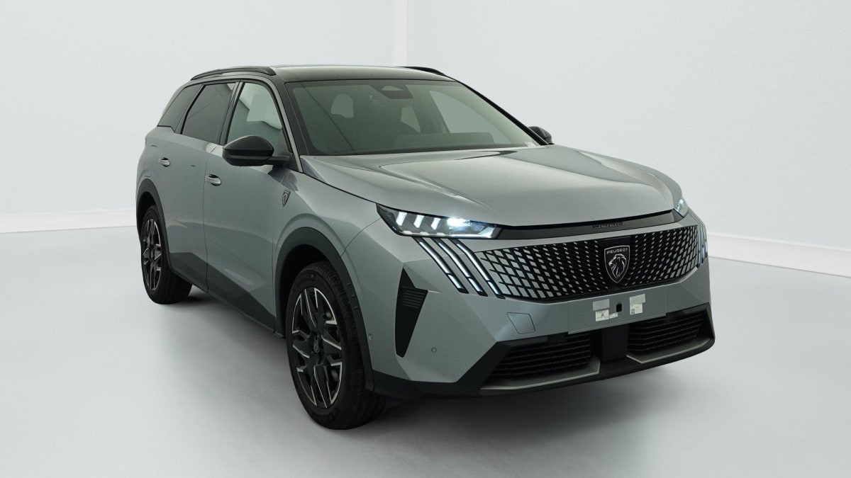 PEUGEOT 5008 Hybrid 145 e-DCS6 GT
