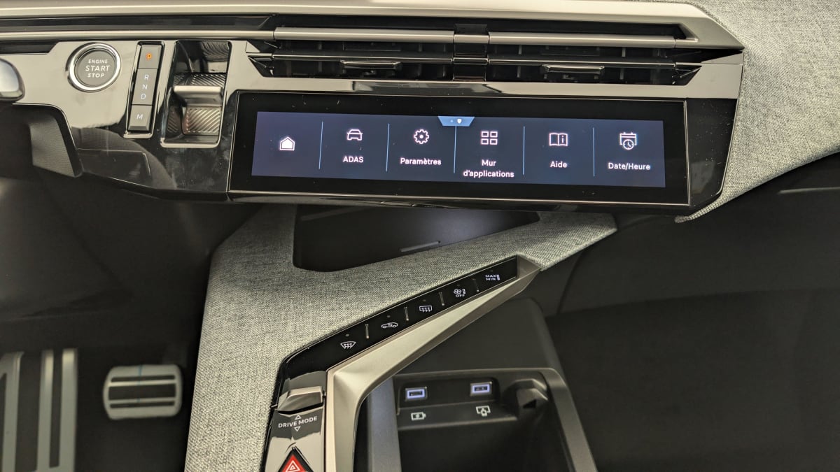 PEUGEOT 5008 Hybrid 145 e-DCS6 GT