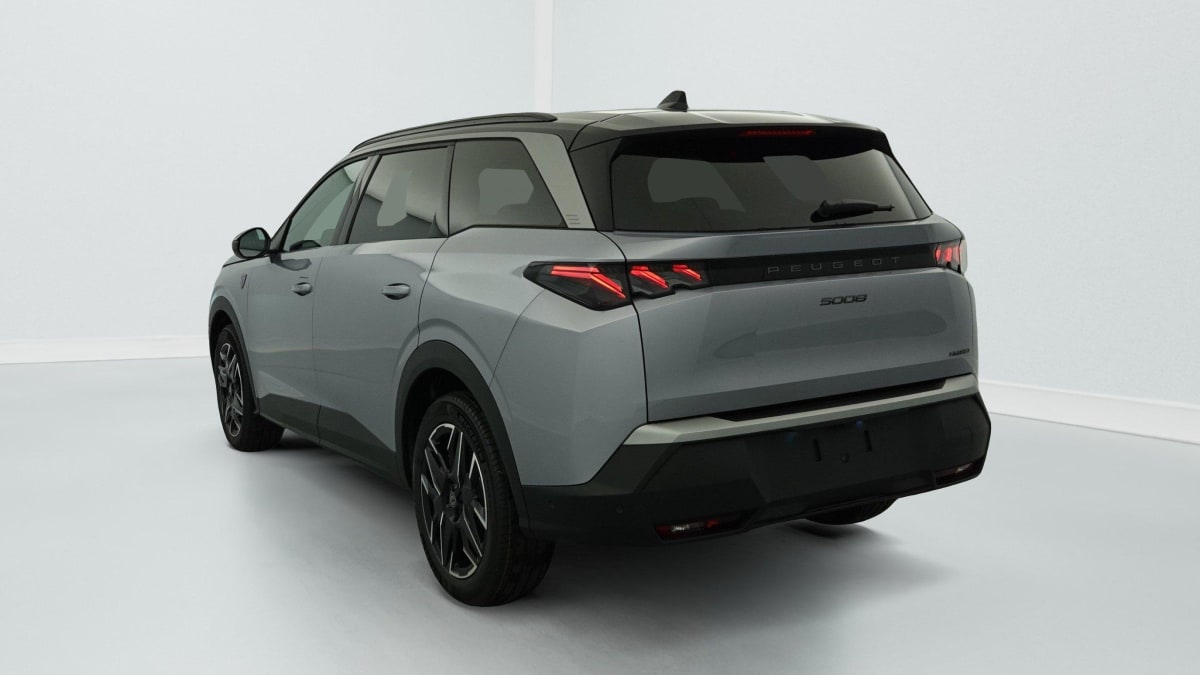 PEUGEOT 5008 Hybrid 145 e-DCS6 GT