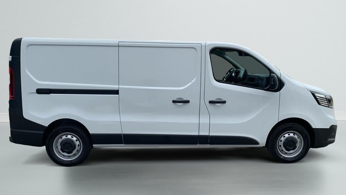 RENAULT TRAFIC L2H1 3T BLUE DCI 150 GSR2 ADVANCE + ATTELAGE + CAMERA + 2 PORTES LATERALES + PLANCHER BOIS + ANGLES MORTS