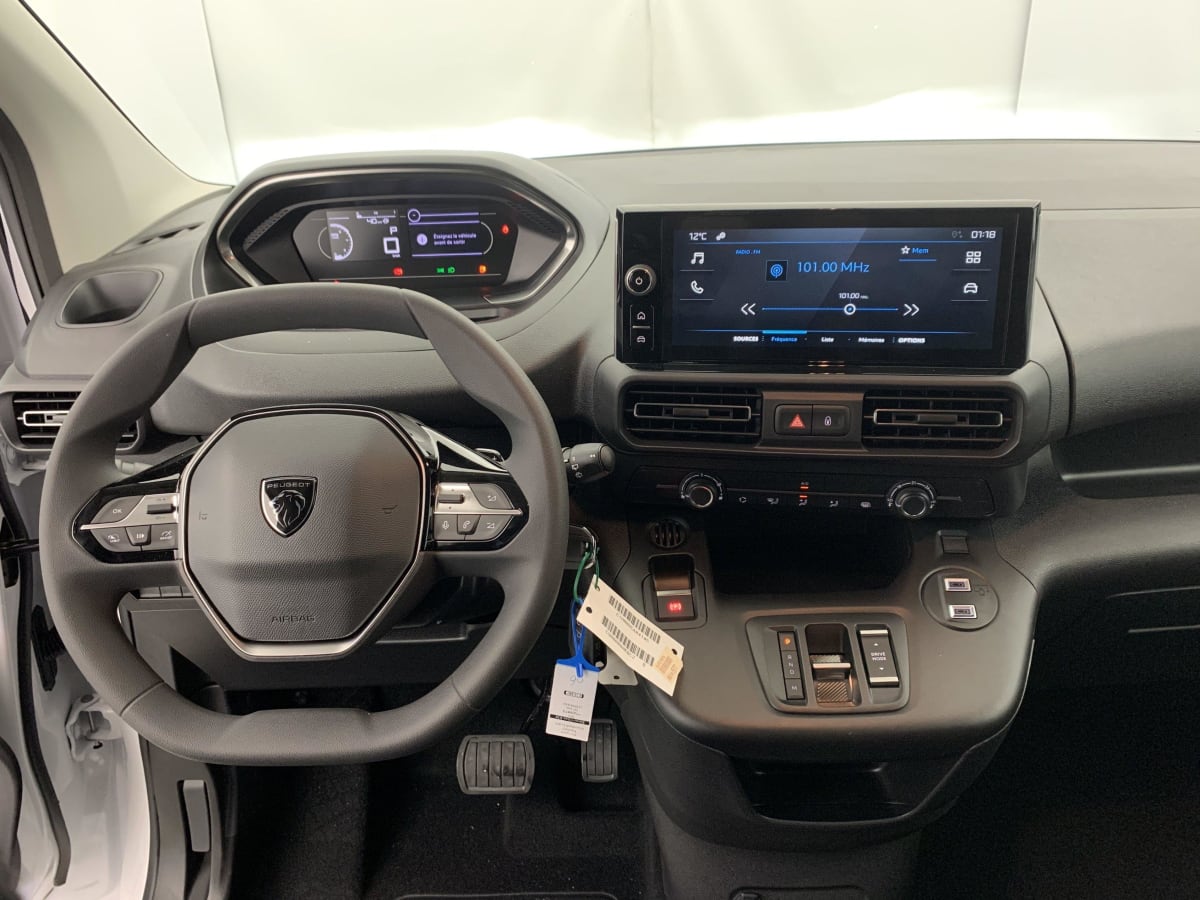 PEUGEOT PARTNER M 650 KG BLUEHDI 130 S S EAT8