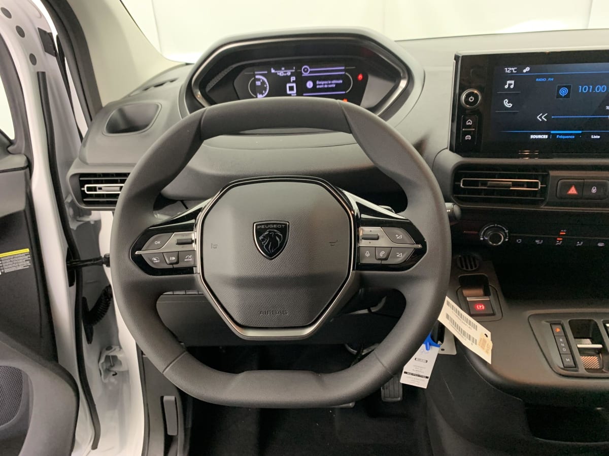 PEUGEOT PARTNER M 650 KG BLUEHDI 130 S S EAT8
