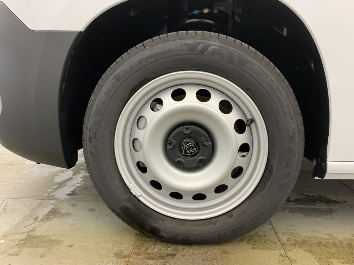 PEUGEOT PARTNER M 650 KG BLUEHDI 130 S S EAT8