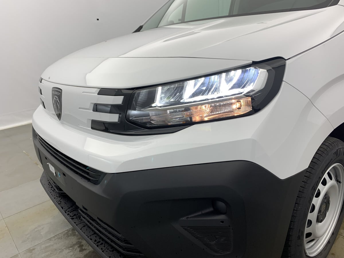 PEUGEOT PARTNER M 650 KG BLUEHDI 130 S S EAT8