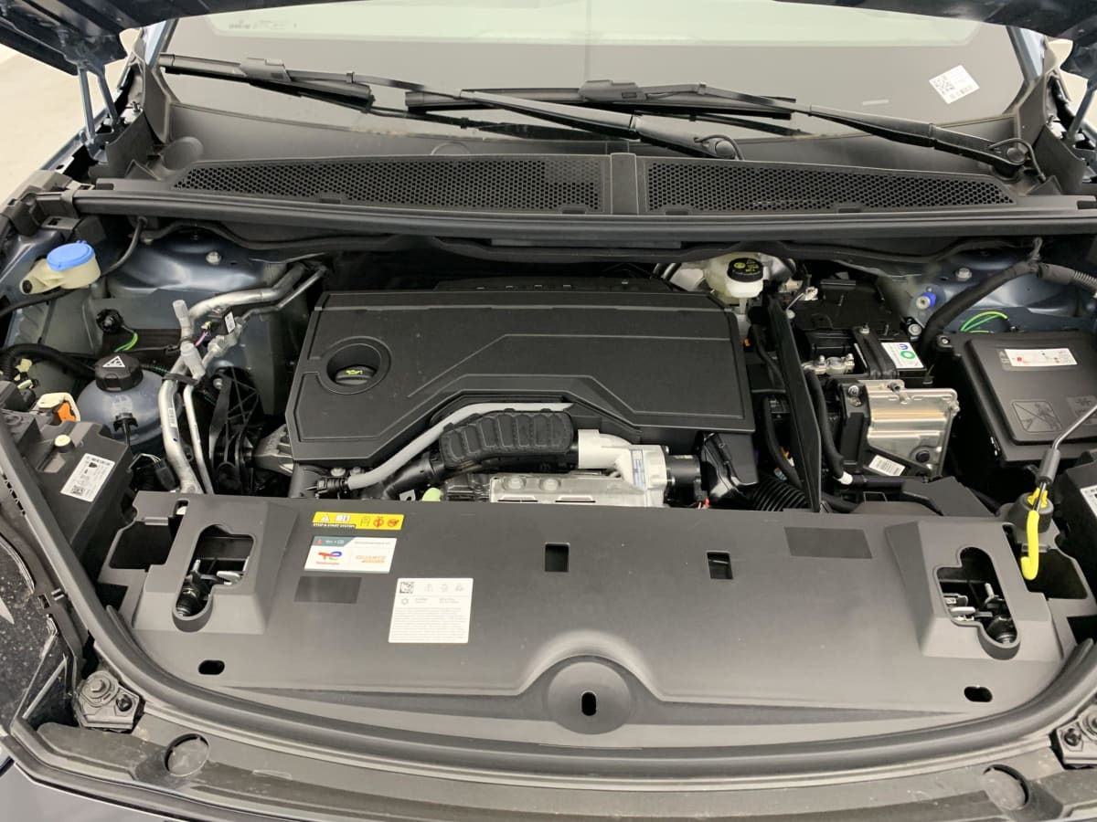 PEUGEOT 5008 Hybrid 145 e-DCS6 Allure