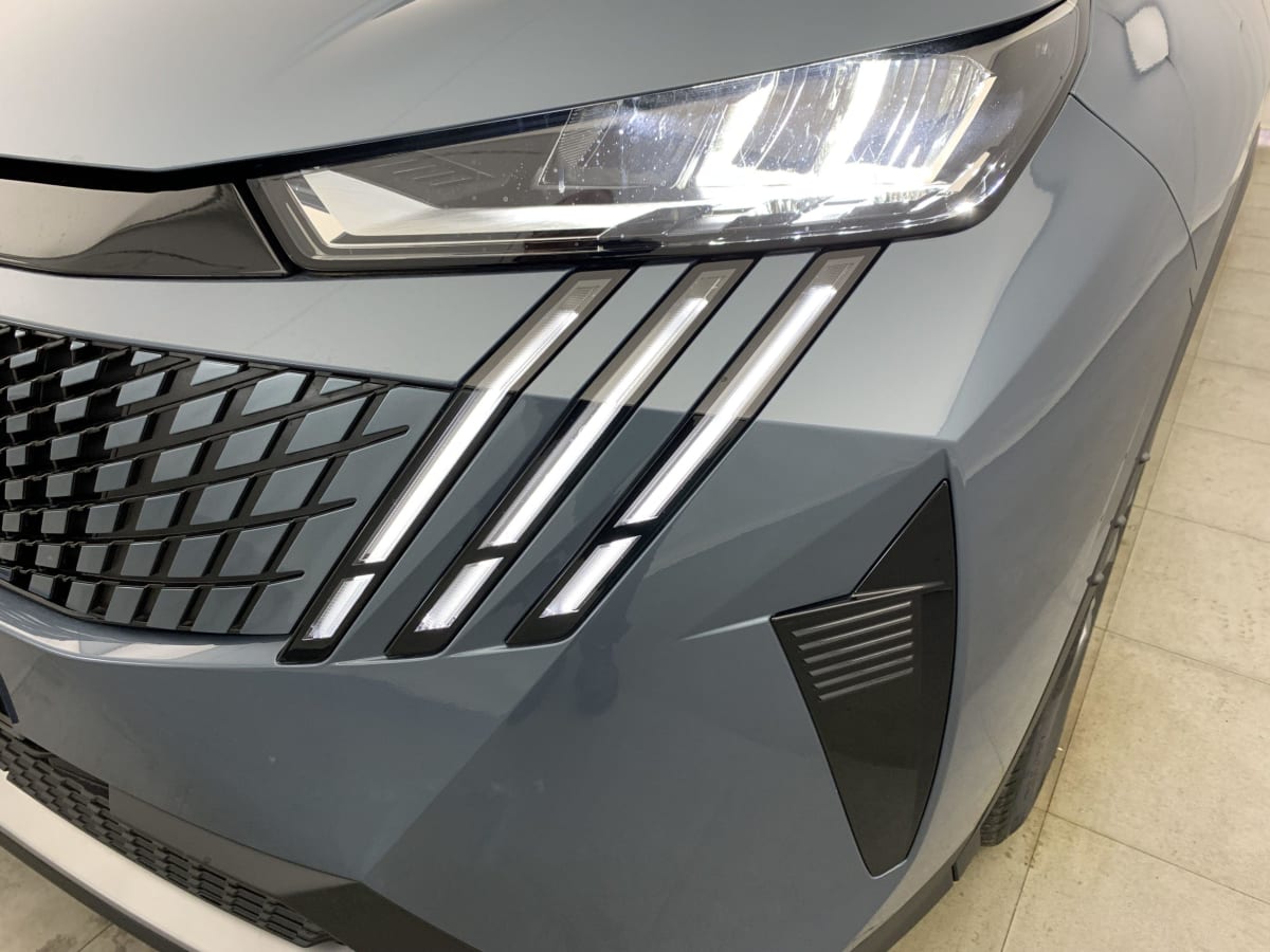 PEUGEOT 5008 Hybrid 145 e-DCS6 Allure