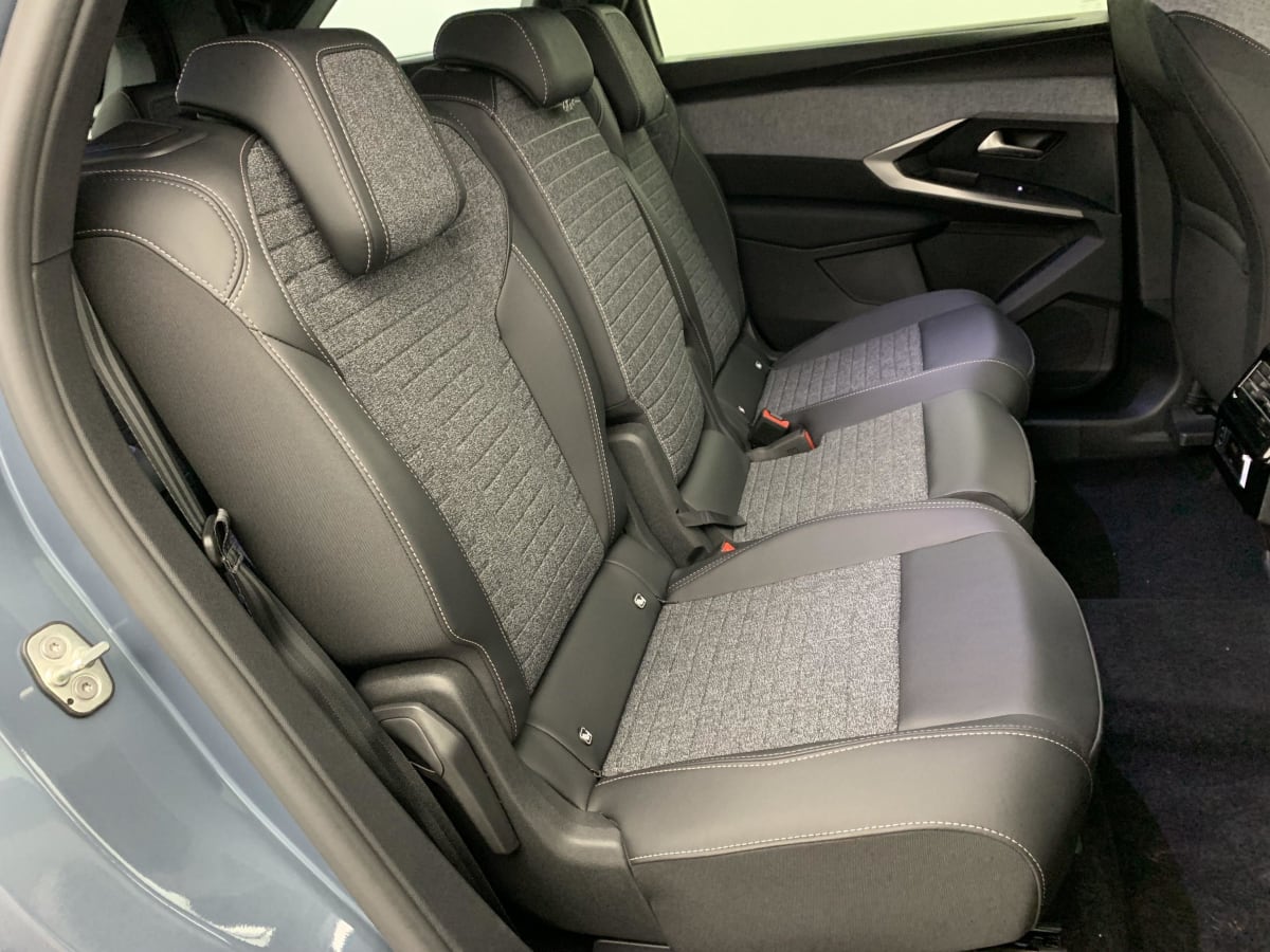 PEUGEOT 5008 Hybrid 145 e-DCS6 Allure