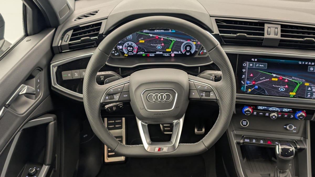 AUDI Q3 35 TDI 150 CH S TRONIC 7 S LINE